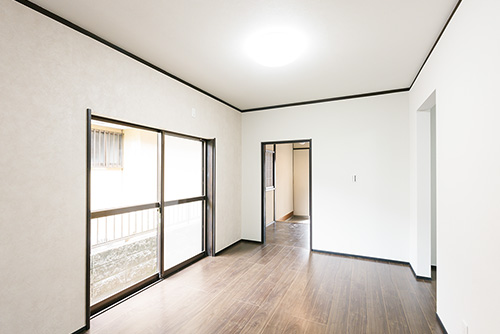 和室から洋室へ（1階）