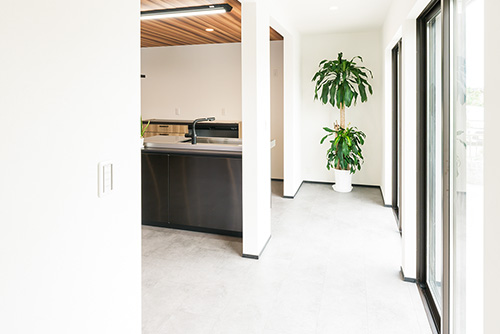 広縁（ひろえん）