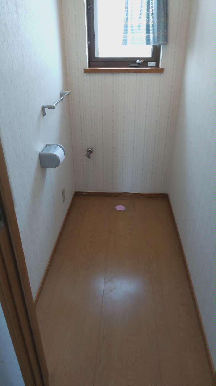 ～トイレ内装工事～