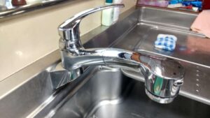 クリナップ製壁だしサイレント水栓交換工事のご紹介(＾ω＾)/