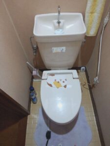 トイレ交換工事 before→after