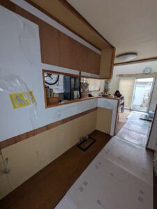 前橋市　キッチン交換①解体