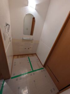前橋市で洗面交換です。