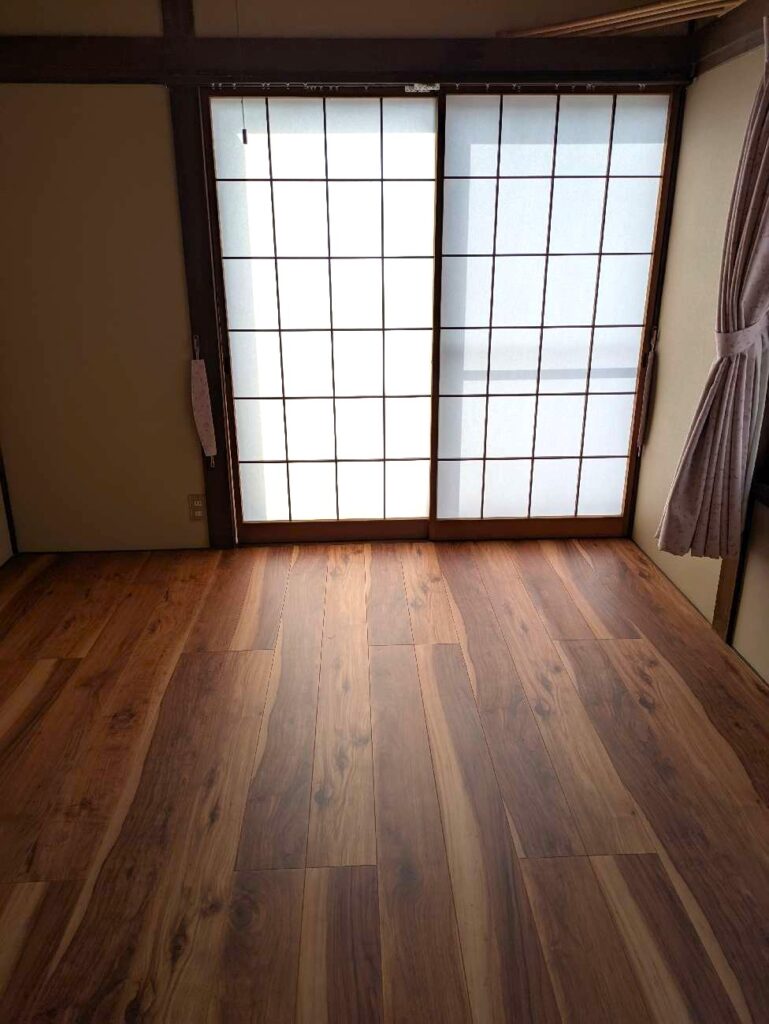 【前橋市】畳からフローリングへ内装工事で快適リビングにリフォーム！