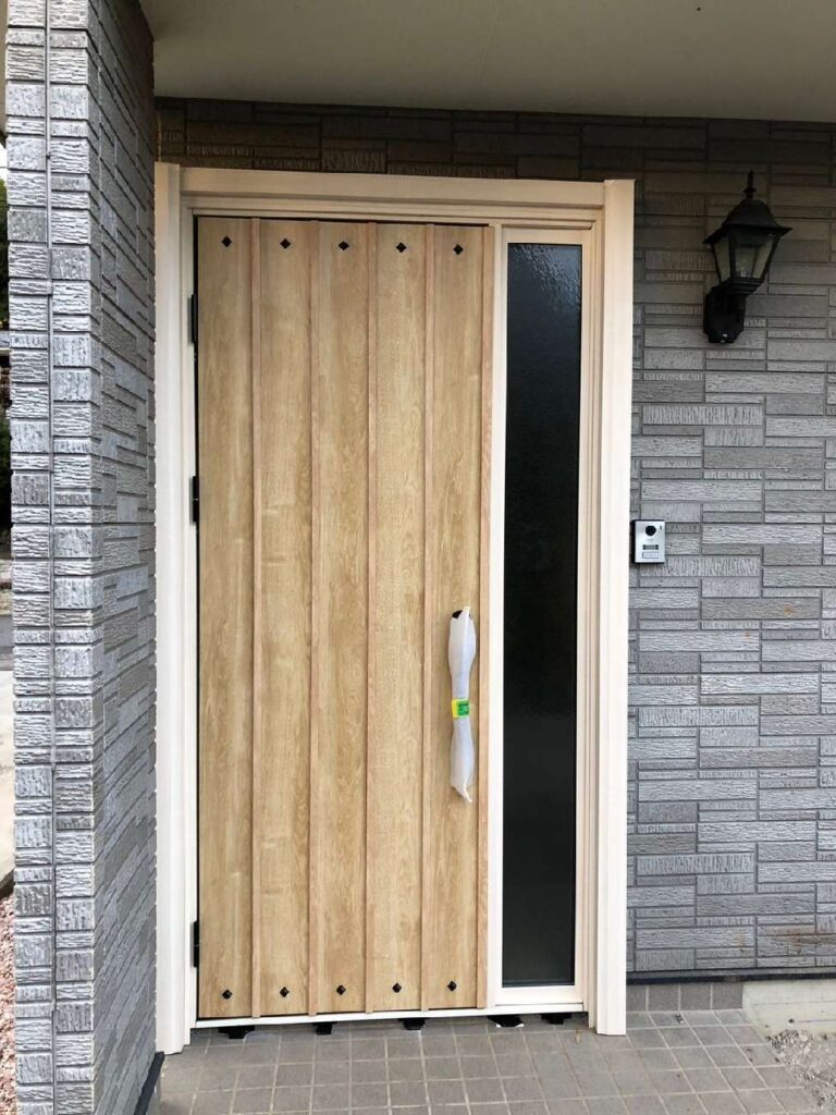 玄関ドア交換｜YKKドアリモ 片袖FIX・ポケットキー施工事例