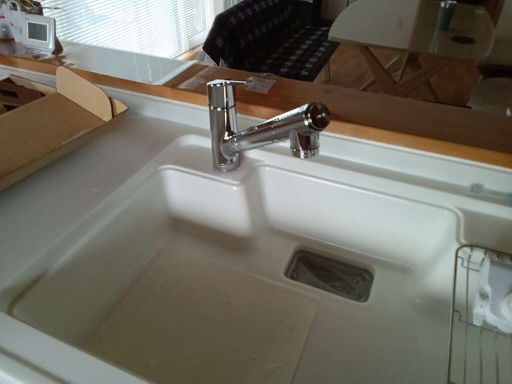 キッチン水栓交換｜タカギ「クローレ」で浄水器の悩みも解消！