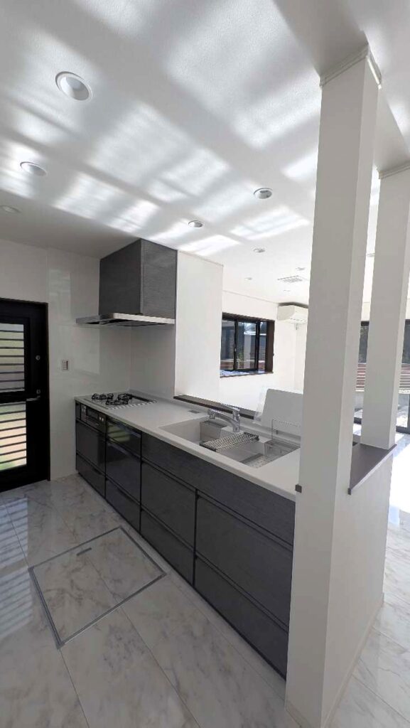 開放的なLDKへ！タカラ「トレーシア」キッチンリフォーム