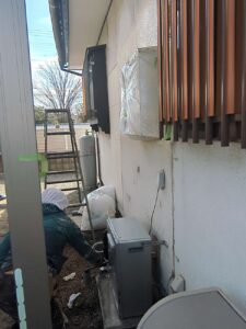 渋川市で浴室交換をするのと同時に、窓を小さくしました。