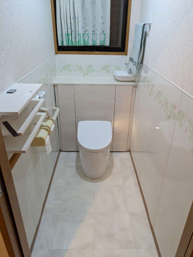 収納付きで空間すっきり！TOTOレストパルで快適なトイレへ