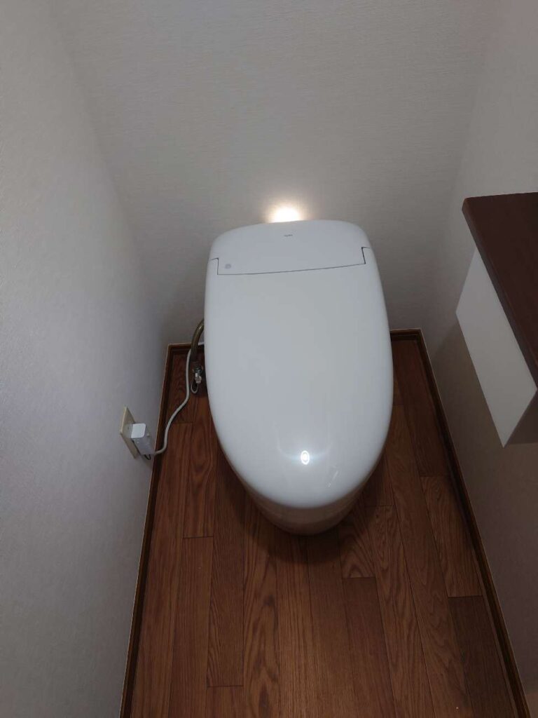 【前橋市】古くなったトイレを交換！手洗い器新設リフォーム